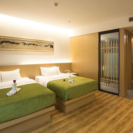 Bindun Langyi Hotel Yuzhong Bagian luar foto