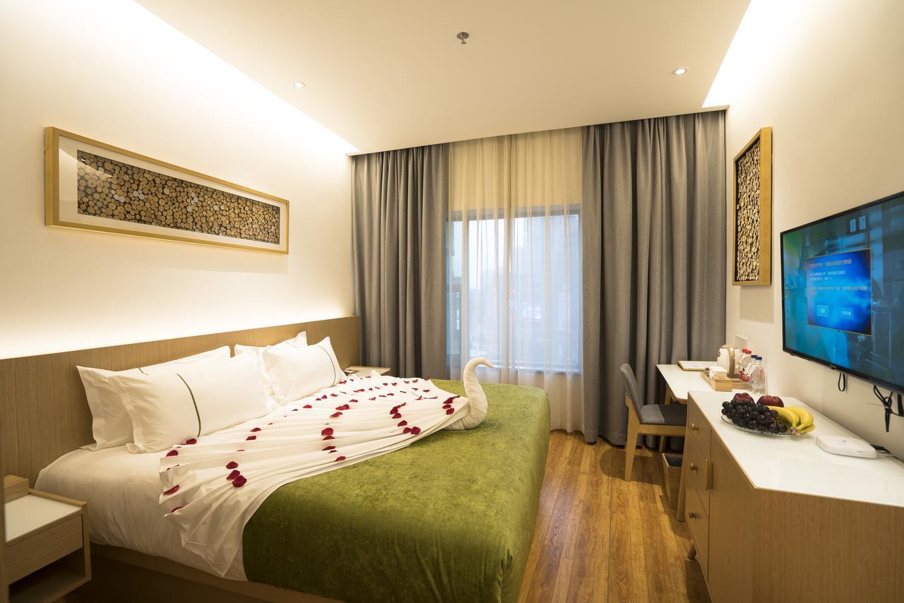 Bindun Langyi Hotel Yuzhong Bagian luar foto