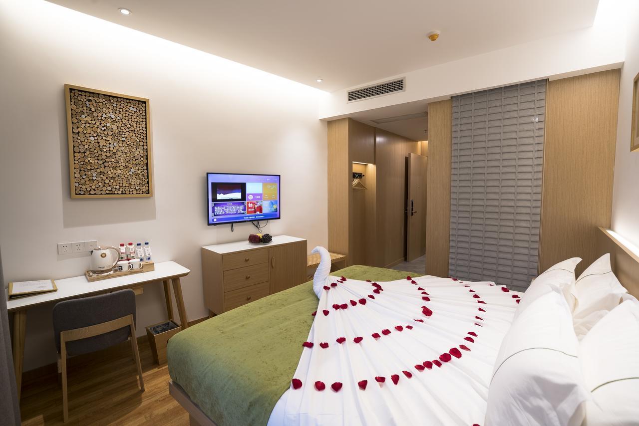 Bindun Langyi Hotel Yuzhong Bagian luar foto
