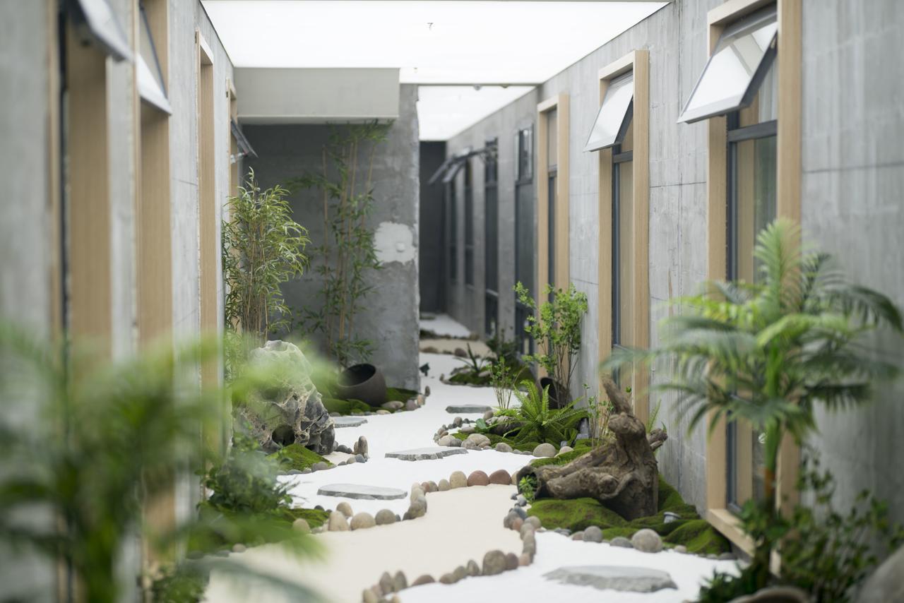 Bindun Langyi Hotel Yuzhong Bagian luar foto