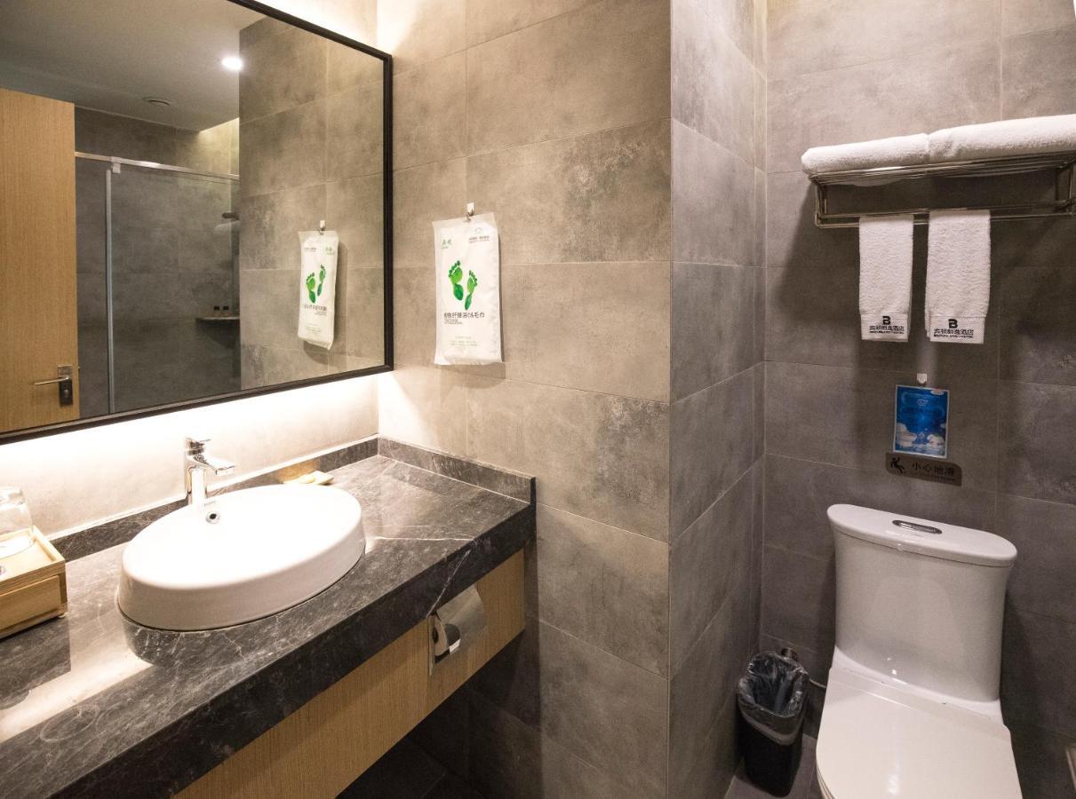 Bindun Langyi Hotel Yuzhong Bagian luar foto