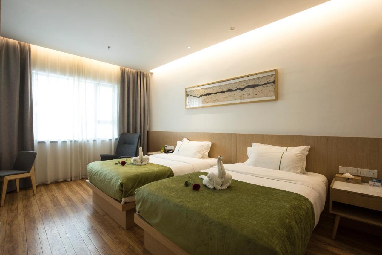 Bindun Langyi Hotel Yuzhong Bagian luar foto